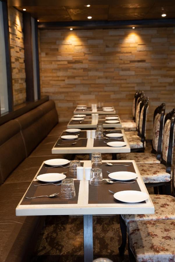 נאווי מומבאי Gold Crest Business Hotel מראה חיצוני תמונה