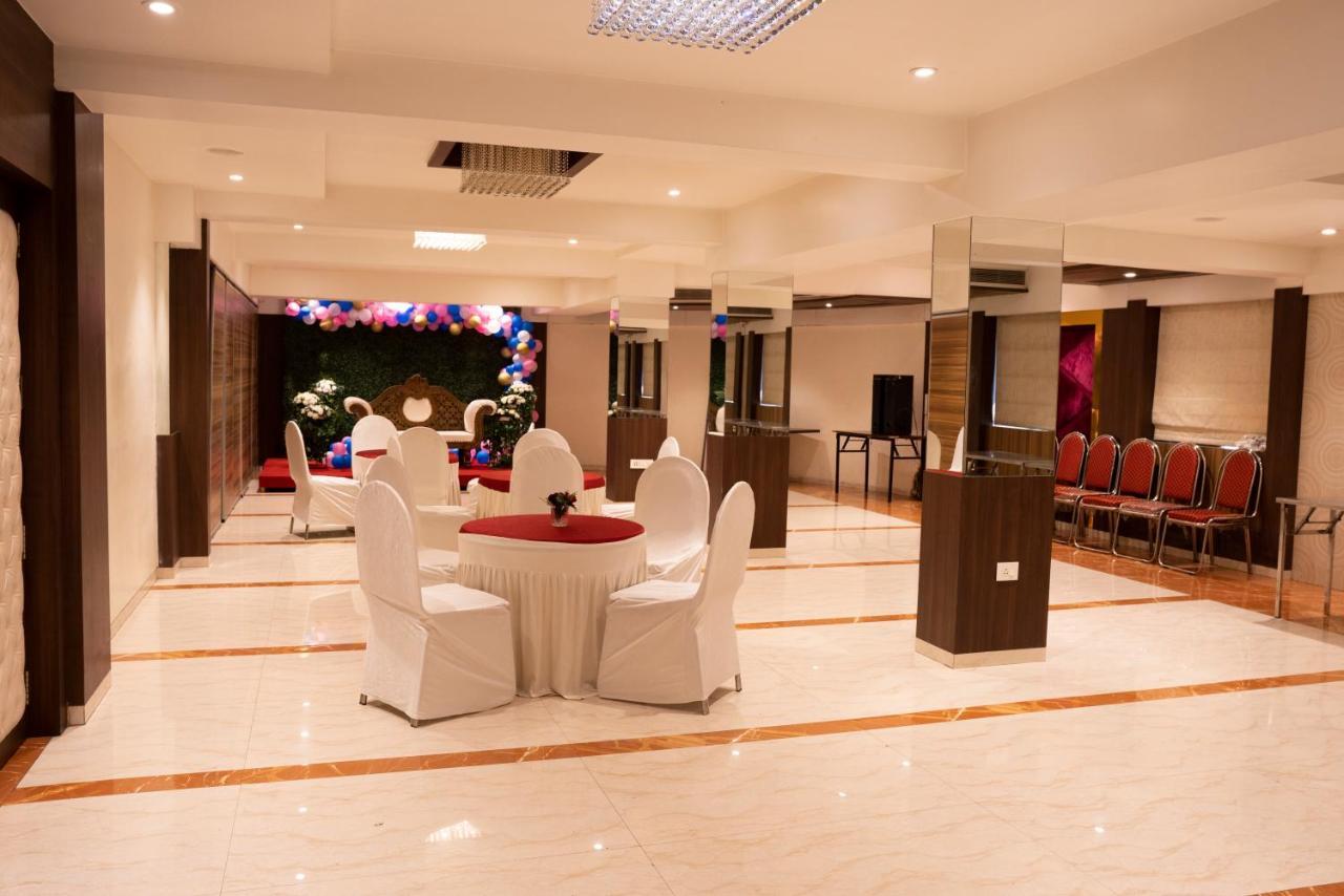 נאווי מומבאי Gold Crest Business Hotel מראה חיצוני תמונה